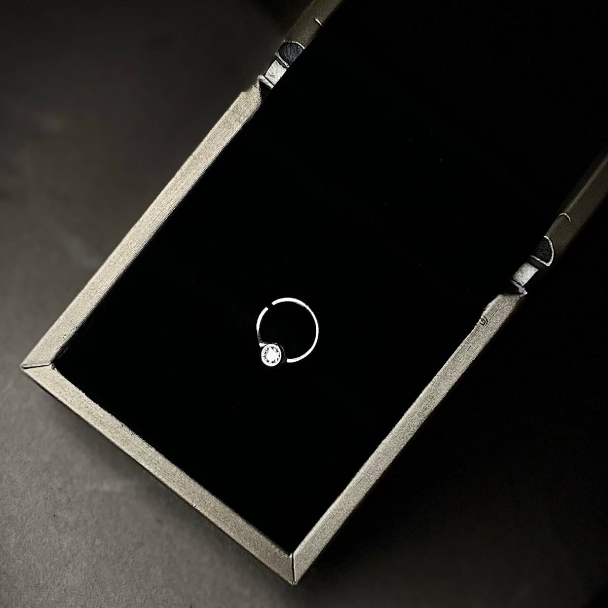 Piercing Argola Ponto de Luz